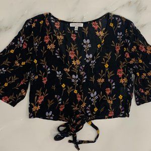 PATRONS OF PEACE Floral Blouse (Small)